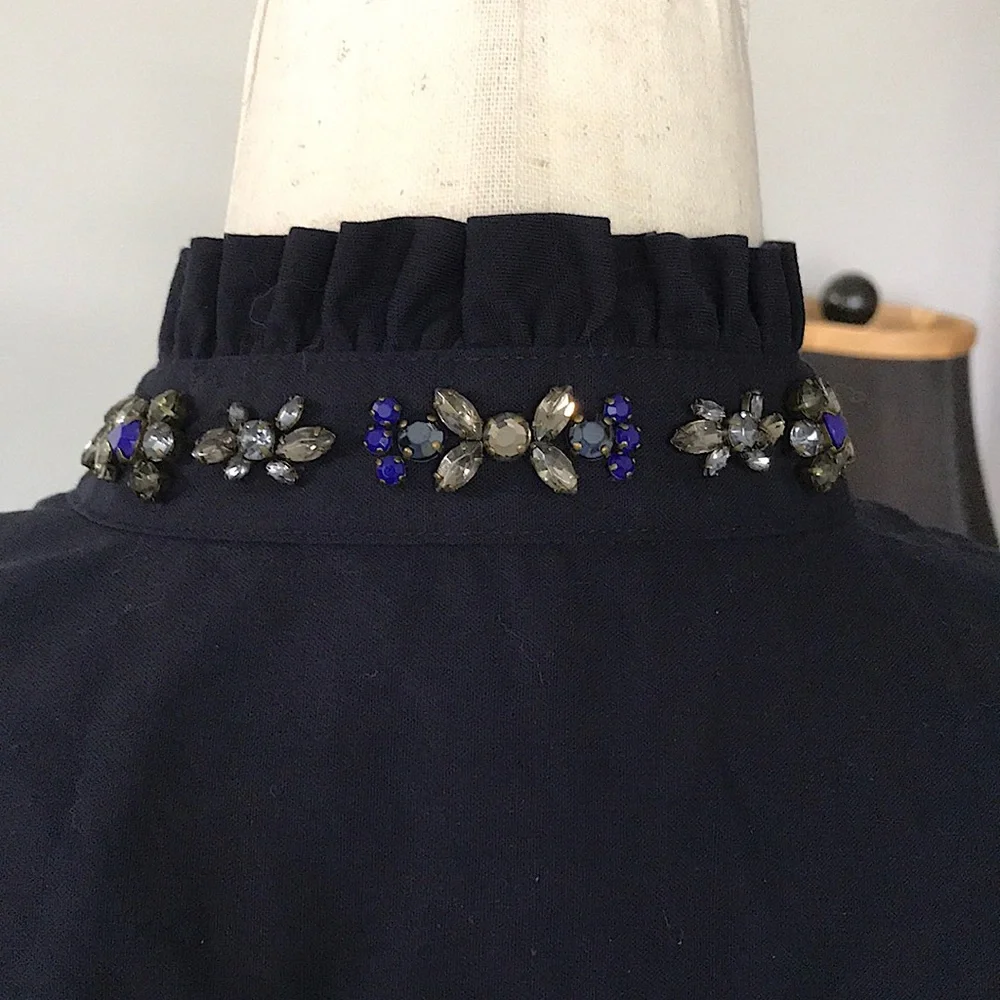 EUC~ J CREW Jeweled Placket Top - Picture 6 of 9